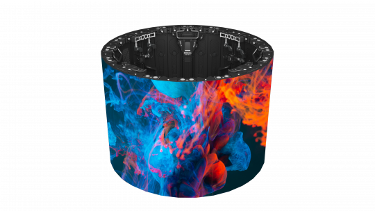 Ein zylindrisches LED-Stabmodul 3,9 mm – Unilumin URMIII 03 MK2 Pro Flex XS – zeigt auf seiner Seite ein leuchtend blaues und orangefarbenes Wirbelmuster, während eine schwarze offene Oberseite den Blick auf ein detailliertes mechanisches Innenleben freigibt.